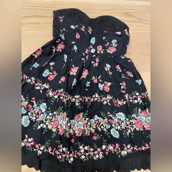 Floral dress - Picture 4 of 4